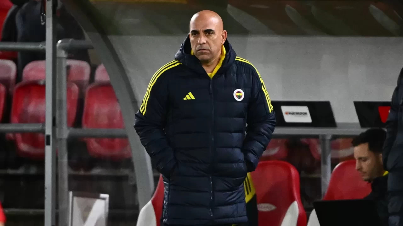 Fenerbahçe’de Zeki Murat Göle’den Brann galibiyeti sonrası övgü: “Oyuncularımızı kutluyorum”