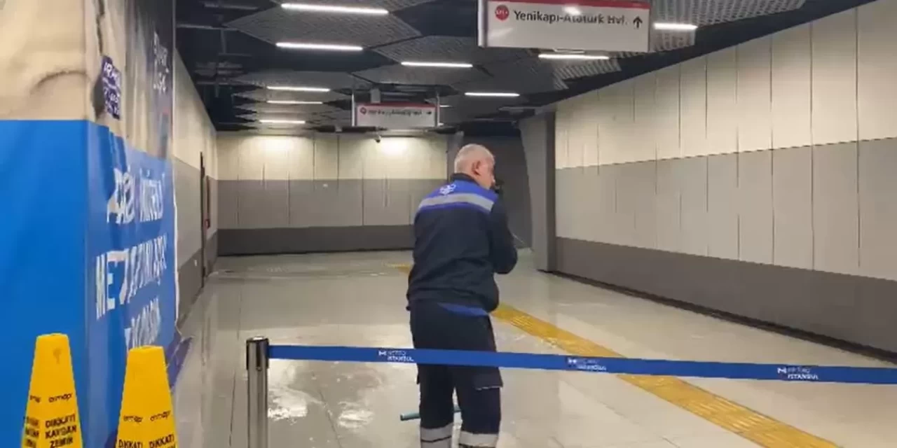 Sağanak yağış metro hattını vurdu! Yenibosna durağını su bastı