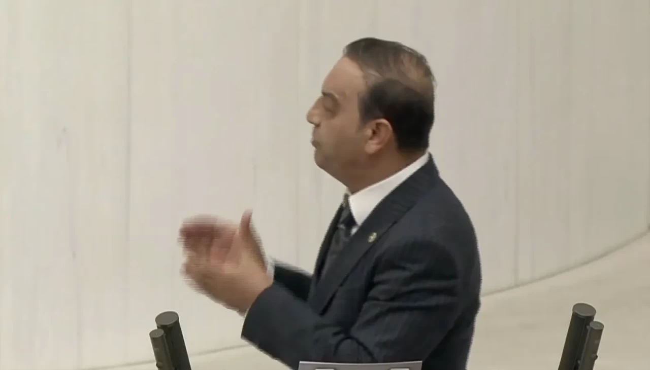 MHP’li Özyürek: Türkiye zorlu küresel ortamda büyümeye devam ediyor