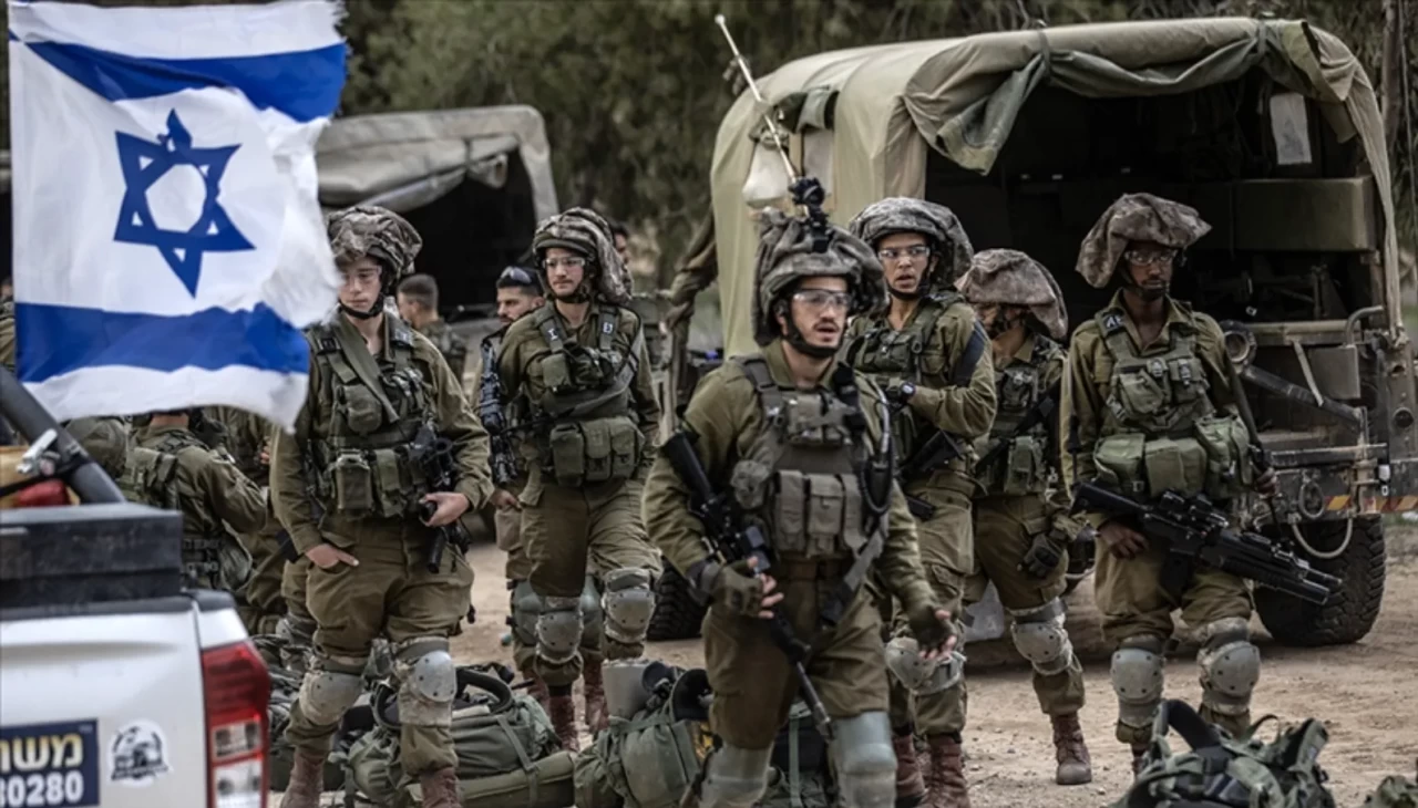 İsrail askerlerinin Batı Şeria baskınında bir Filistinli yaralandı