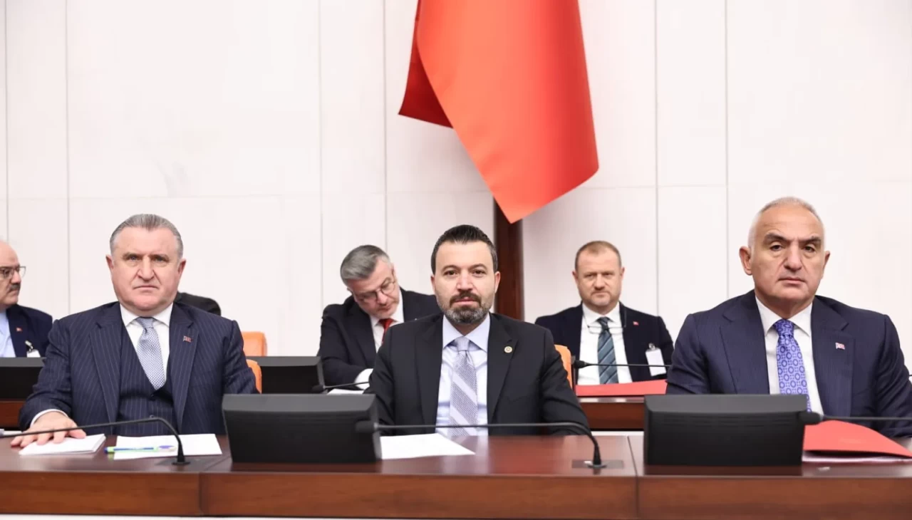 Bakan Ersoy: 2025 sonu turizm geliri hedefimiz 64 milyar dolar