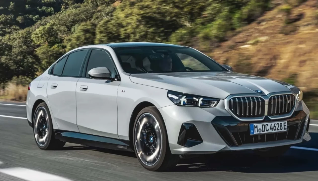 BMW ödüllere doymadı