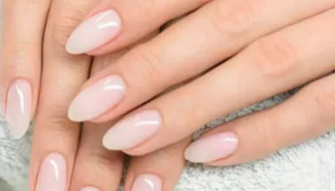 Evde jel tırnak yaparken dikkat edilecek detaylar