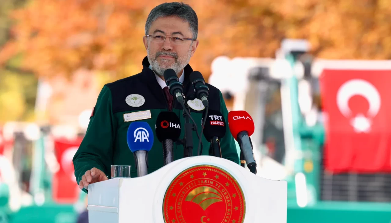 Bakan Yumaklı: 3.42 milyar lira tutarında dev bir yatırımı Aydın'a kazandırıyoruz