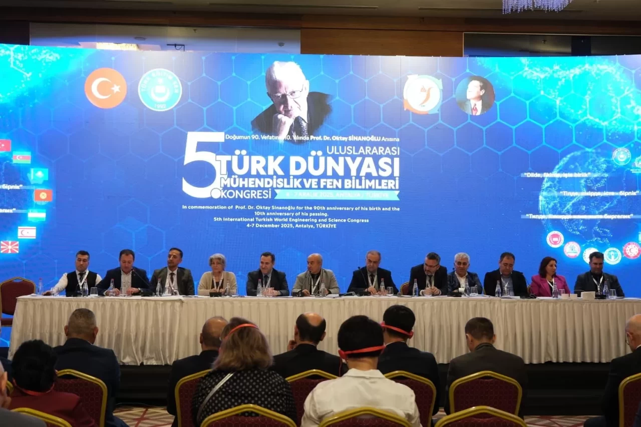 Türk Dünyası'nın bilim insanları Antalya'da: 5. Uluslararası Mühendislik ve Fen Bilimleri Kongresi gerçekleşti!