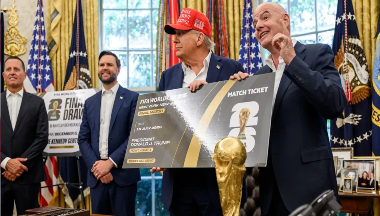 ABD Başkanı Trump'a 'FIFA Barış Ödülü' verildi