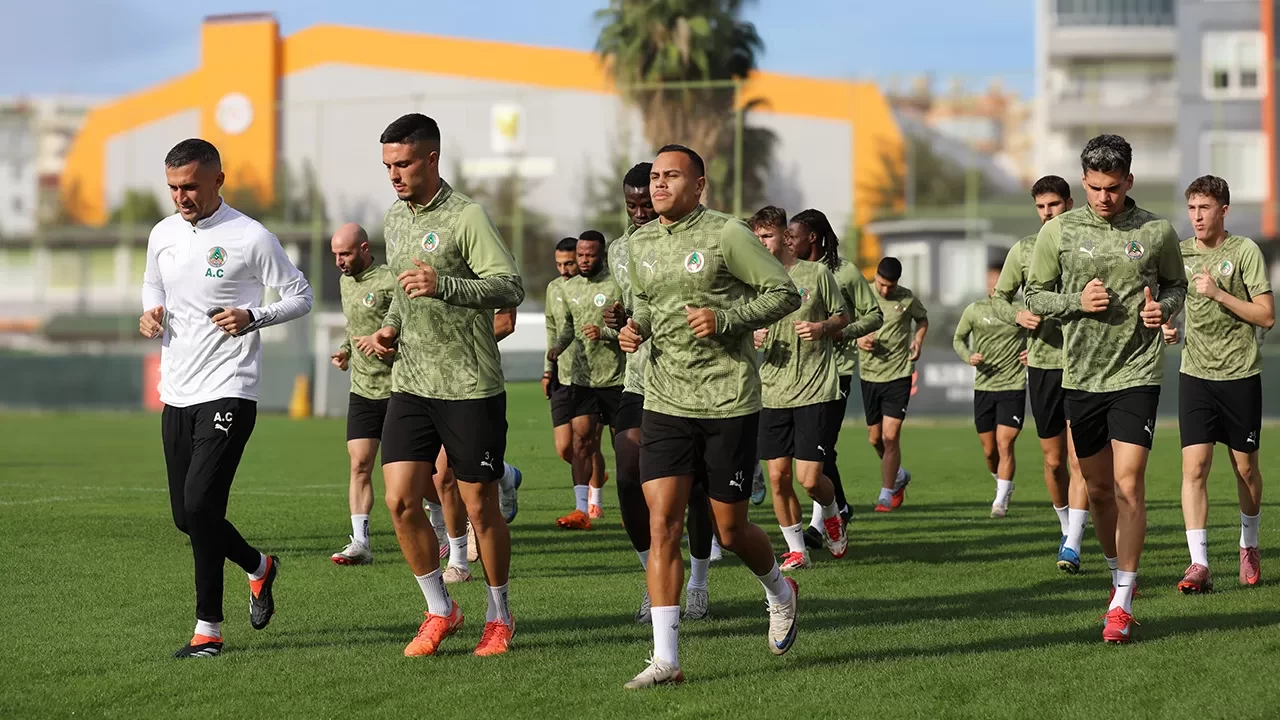 Alanyaspor, Türkiye Kupası’nda Çorum FK maçı hazırlıklarını tamamladı