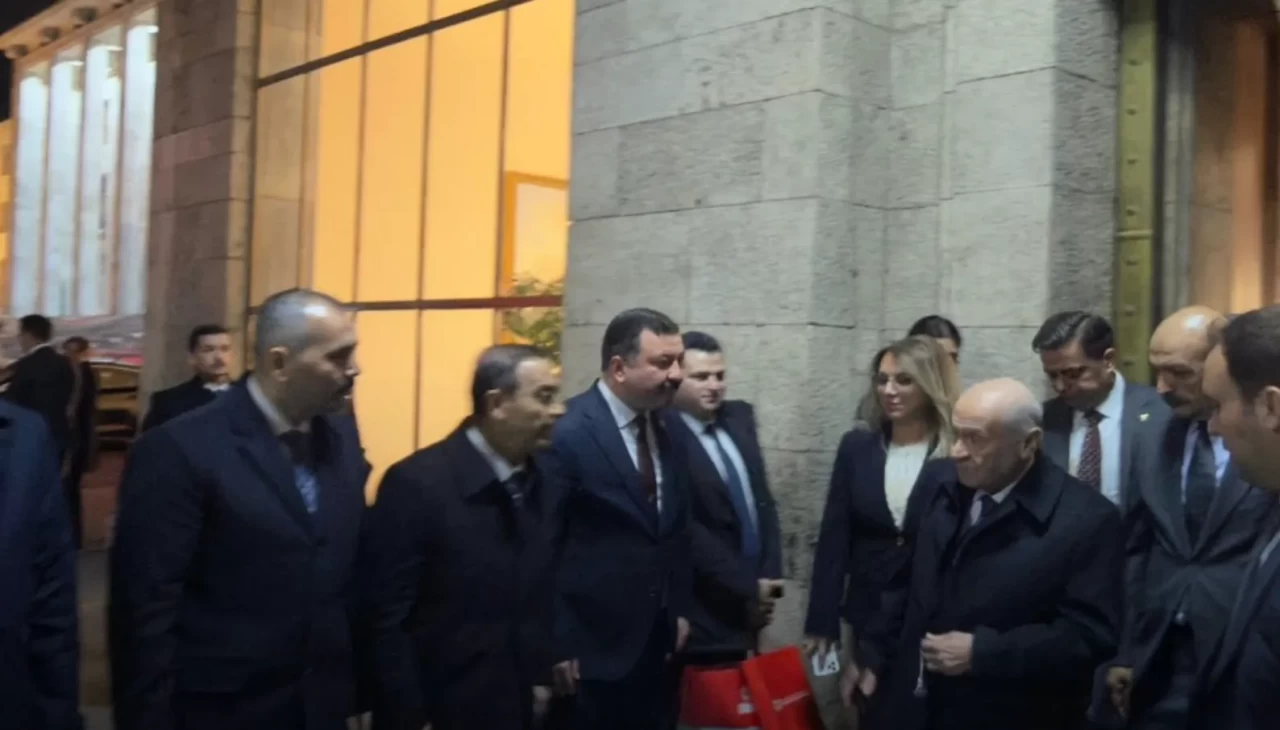 MHP lideri Devlet Bahçeli Genel Kurul’dan ayrıldı