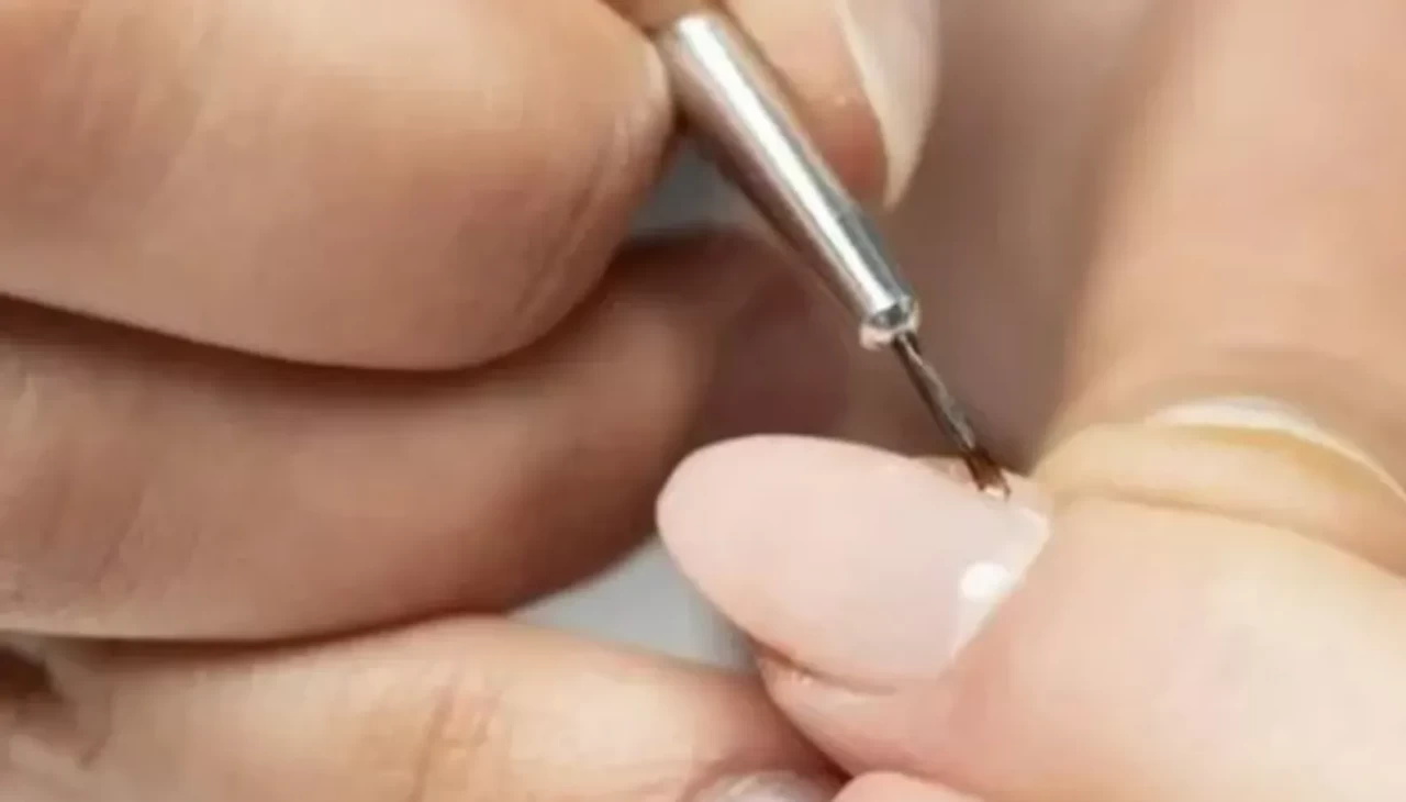 Protez tırnak ve jel tırnak arasındaki farklar nelerdir?