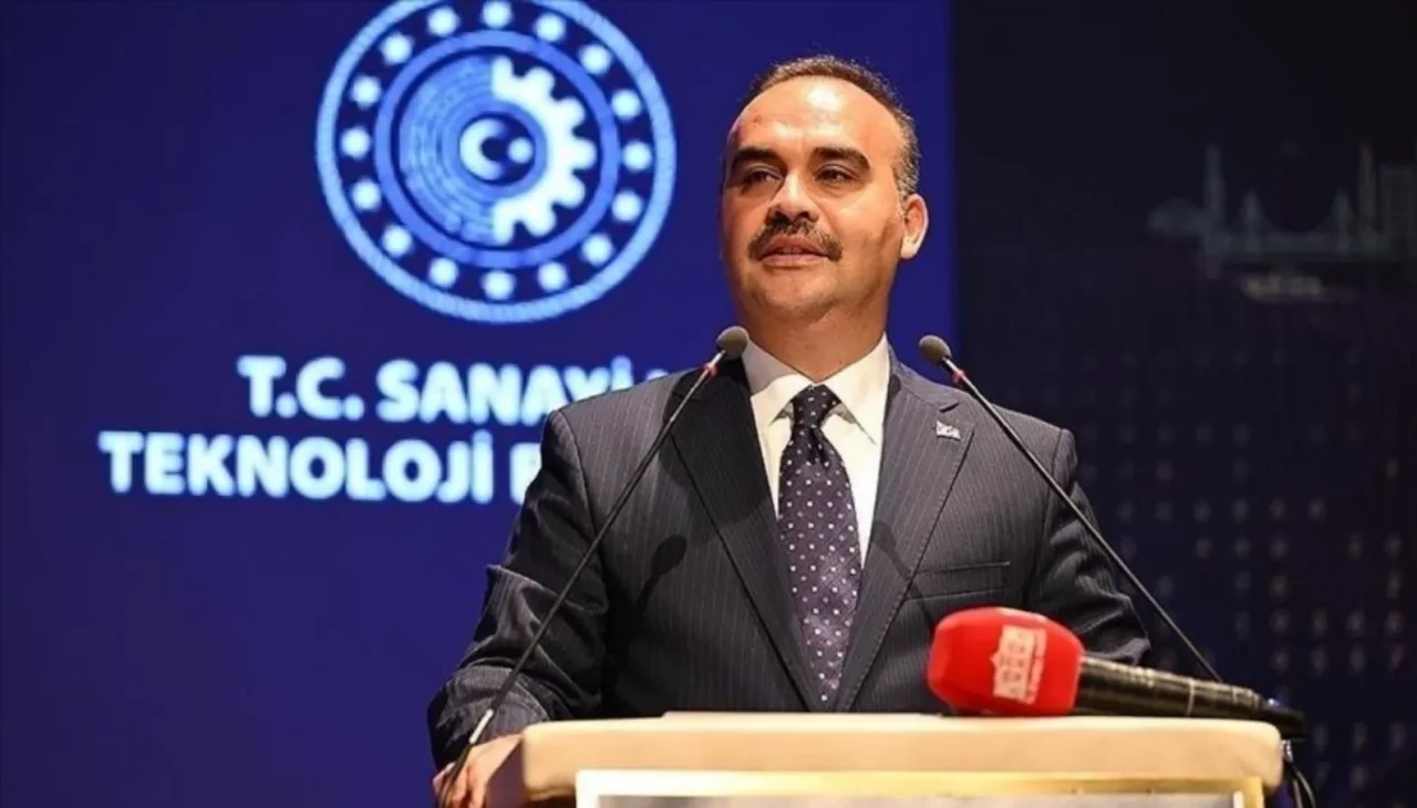 Sanayi ve Teknoloji Bakanı Kacır: “Planlı sanayi alanlarını 5 yılda 350 bin hektara çıkaracağız”