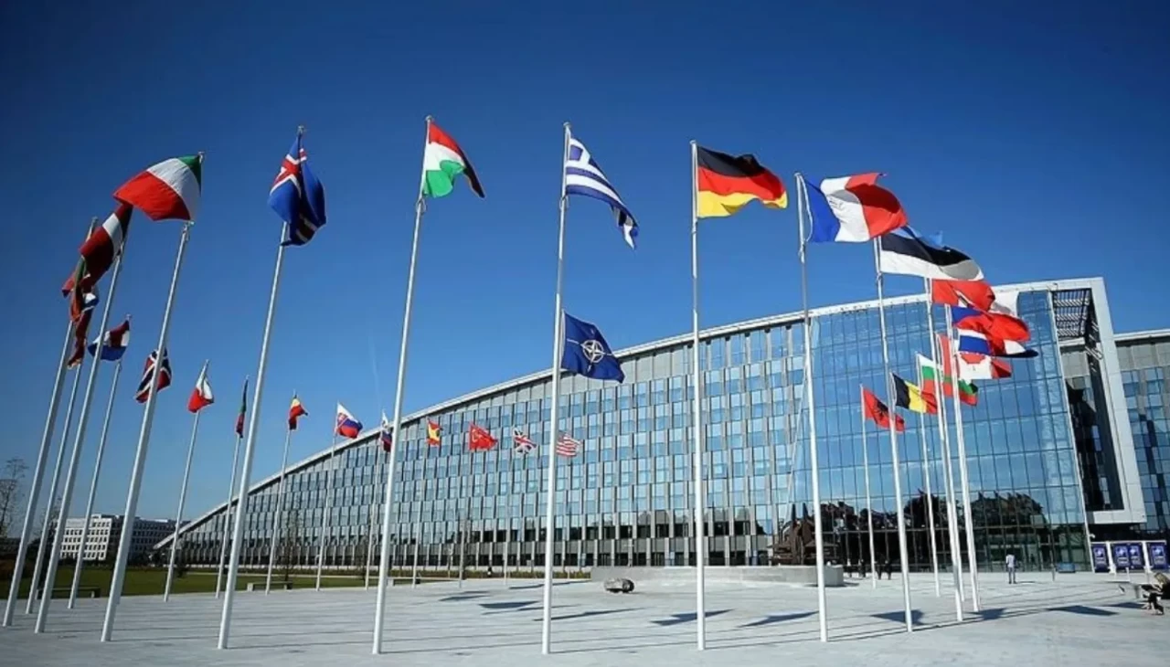 NATO Brüksel’de toplandı! Ankara Zirvesi öncesi kritik Ukrayna ve Rusya mesajları verildi