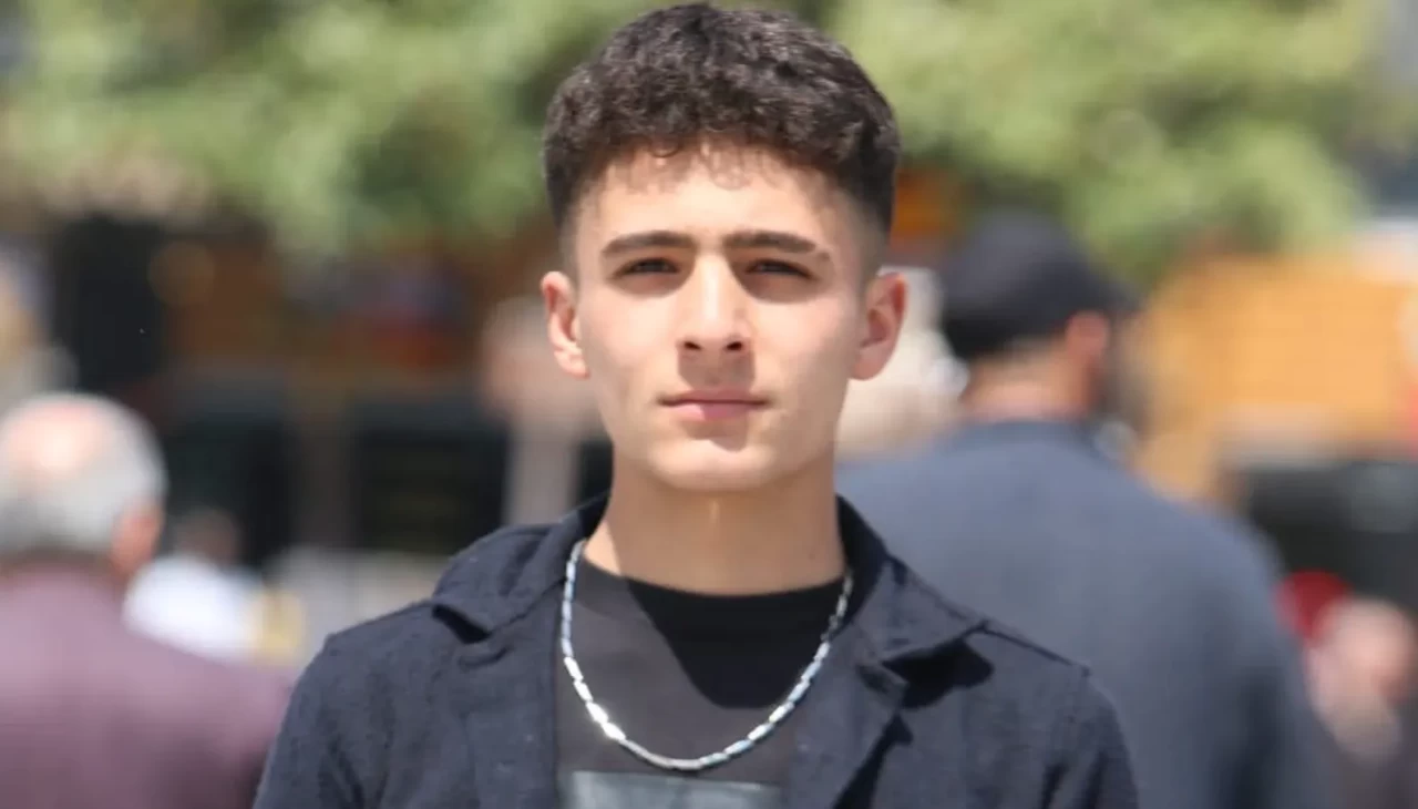 Kavgada aldığı yumruk darbesiyle düşüp başını kaldırıma çarptı; 14 gün sonra öldü