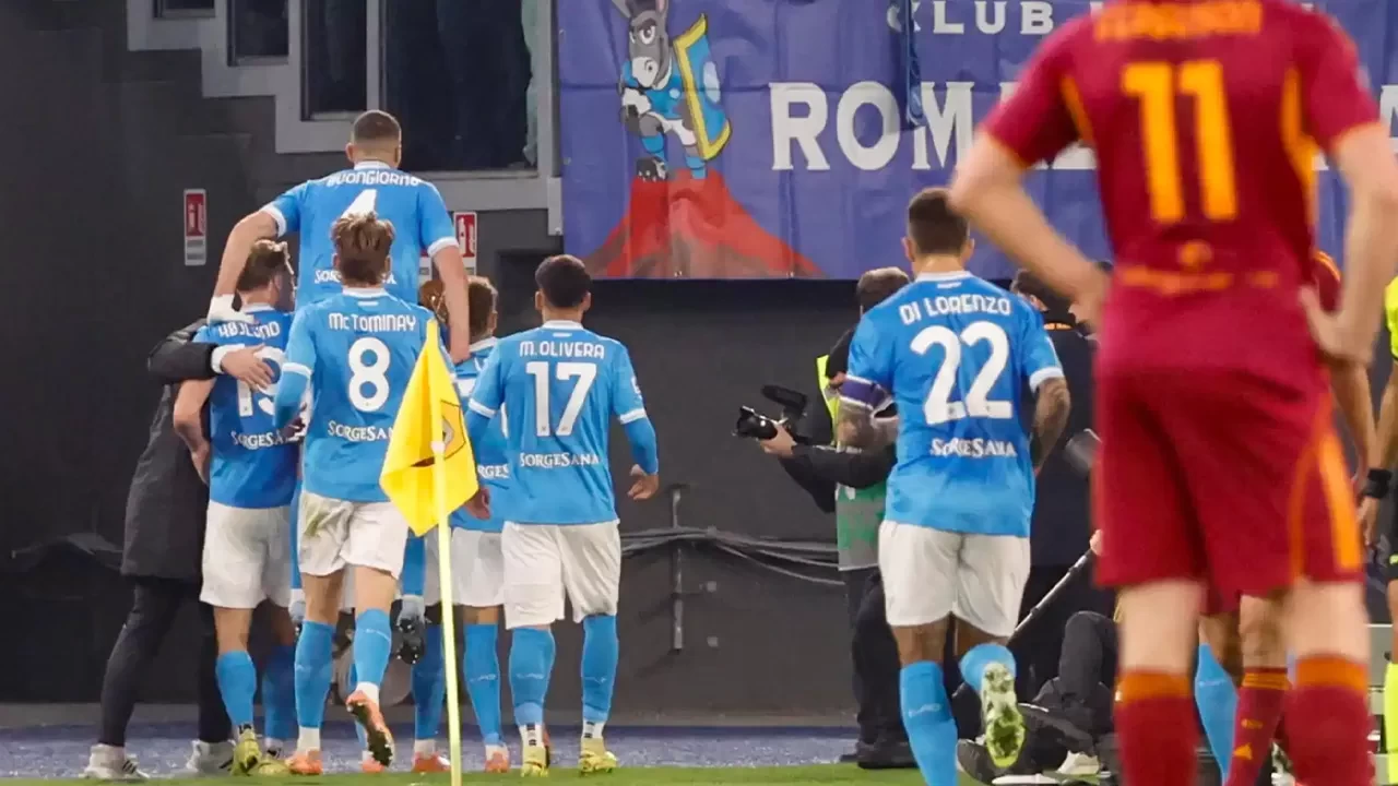 Serie A’da Napoli, Roma deplasmanında kazandı: David Neres galibiyeti getirdi