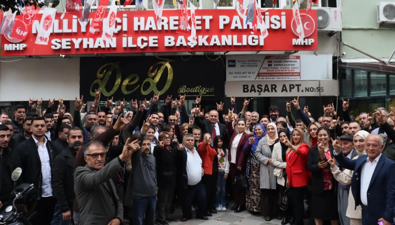 MHP Lideri Devlet Bahçeli’nin dik duruşu MHP’ye yoğun katılım getirdi