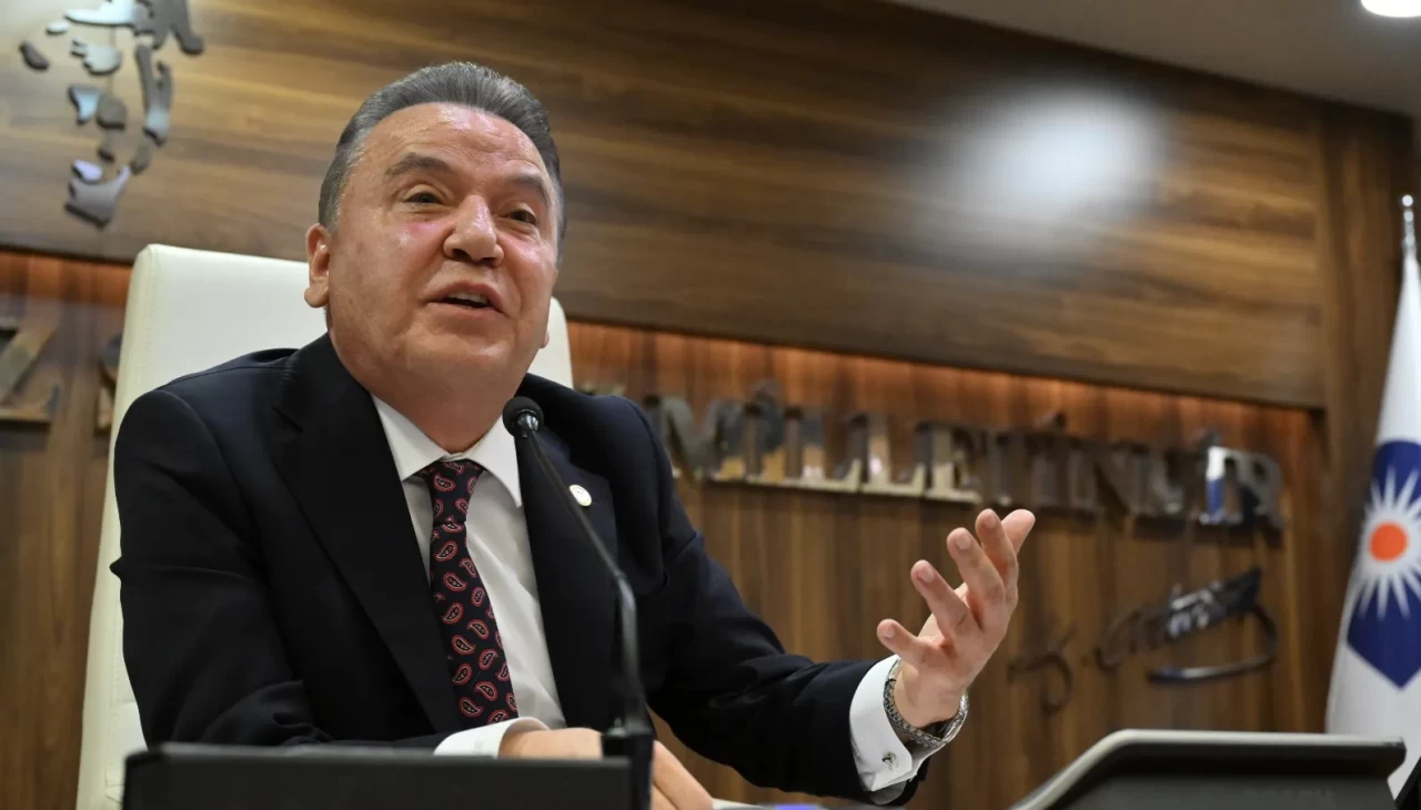 Rüşvet soruşturmasında tutuklu bulunan eski başkan Muhittin Böcek 7’nci kez hastaneye kaldırıldı