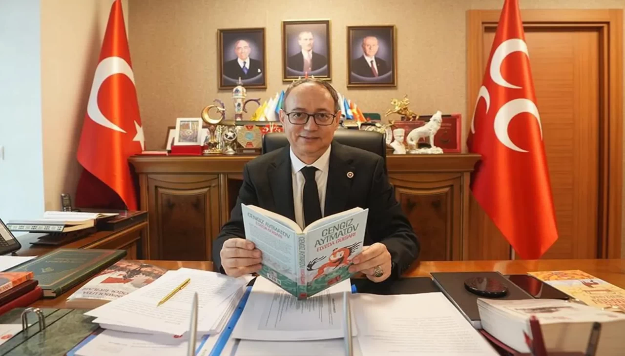 Aytmatov’un hatırasına vefa: MHP’li İlyas Topsakal’dan “Gün Olur Asra Bedel” vurgulu mesaj!