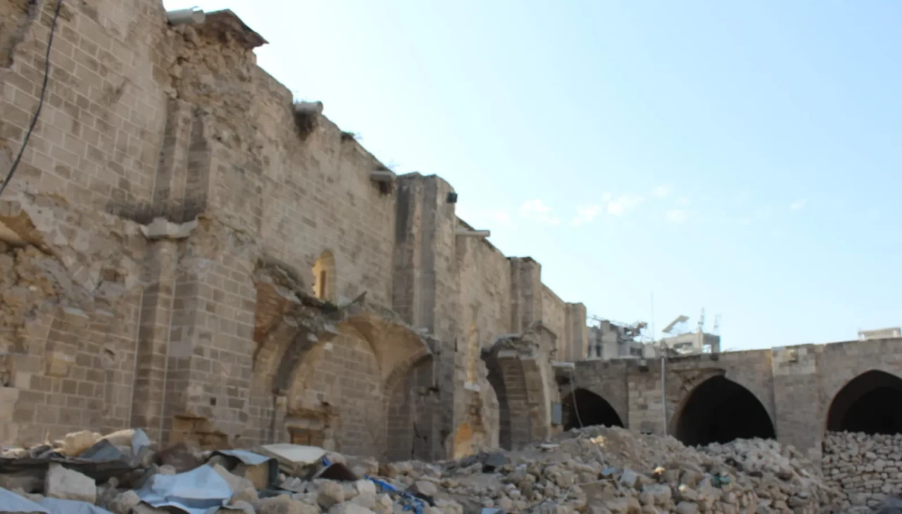 Gazze'nin en eski camisi Büyük Ömer Camii'nde restorasyon çalışmaları başladı
