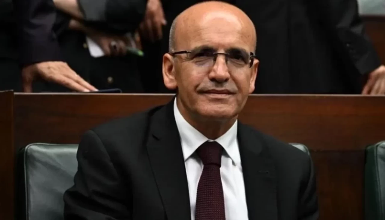 Bakan Şimşek'ten enflasyon mesajı! Tek haneli rakamlara düşeceği tarihi verdi