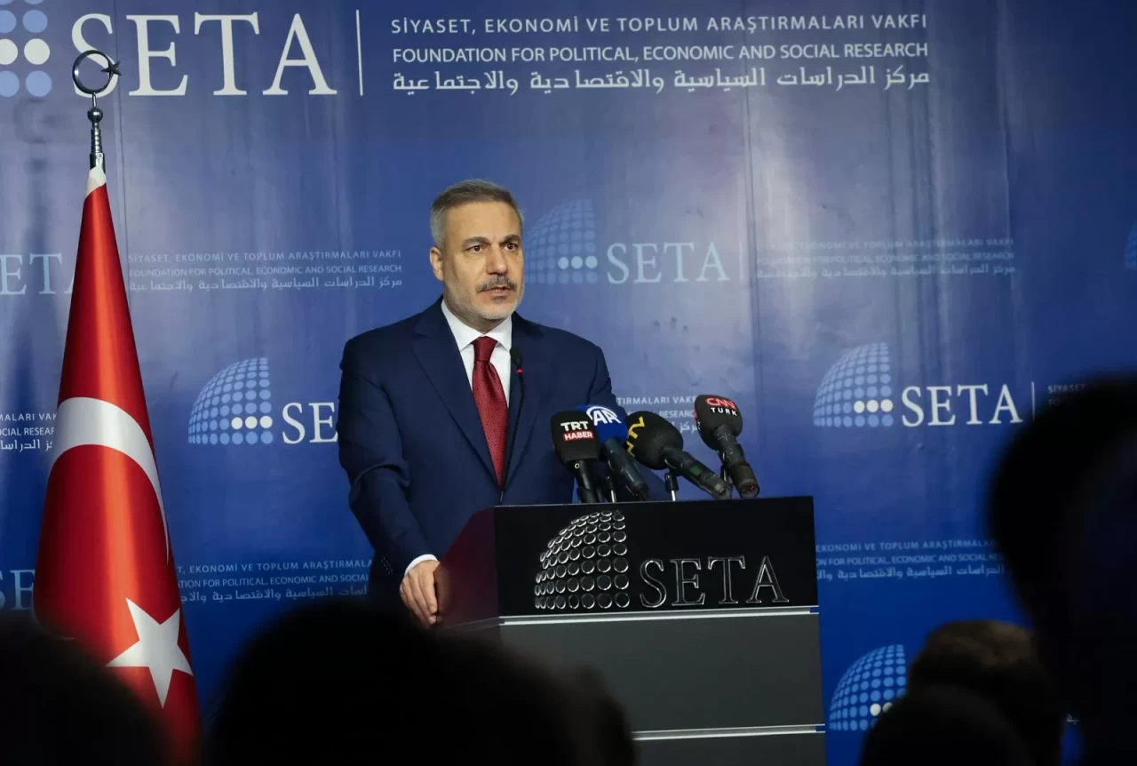 Dışişleri Bakanı Fidan'dan terör örgütü YPG’ye kritik uyarı: İki silahlı güç bir ülkede var olamaz