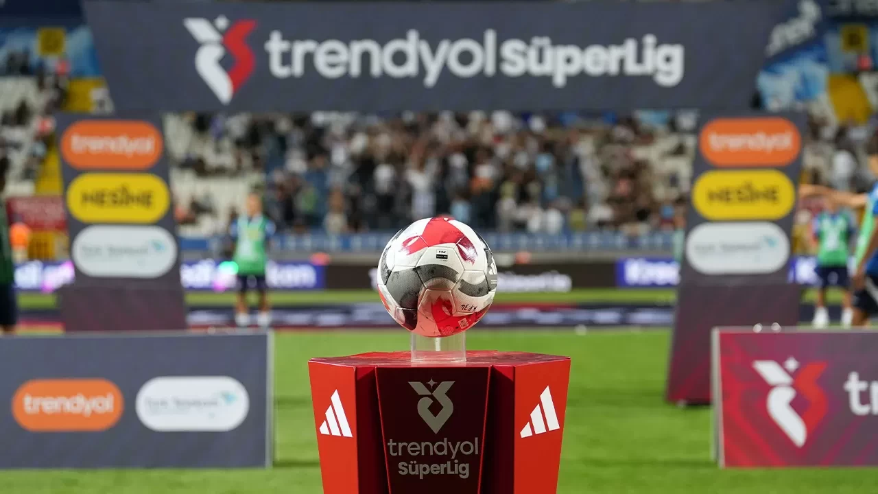 Süper Lig’de 17. hafta başlıyor: İşte maç programı ve hakem listesi