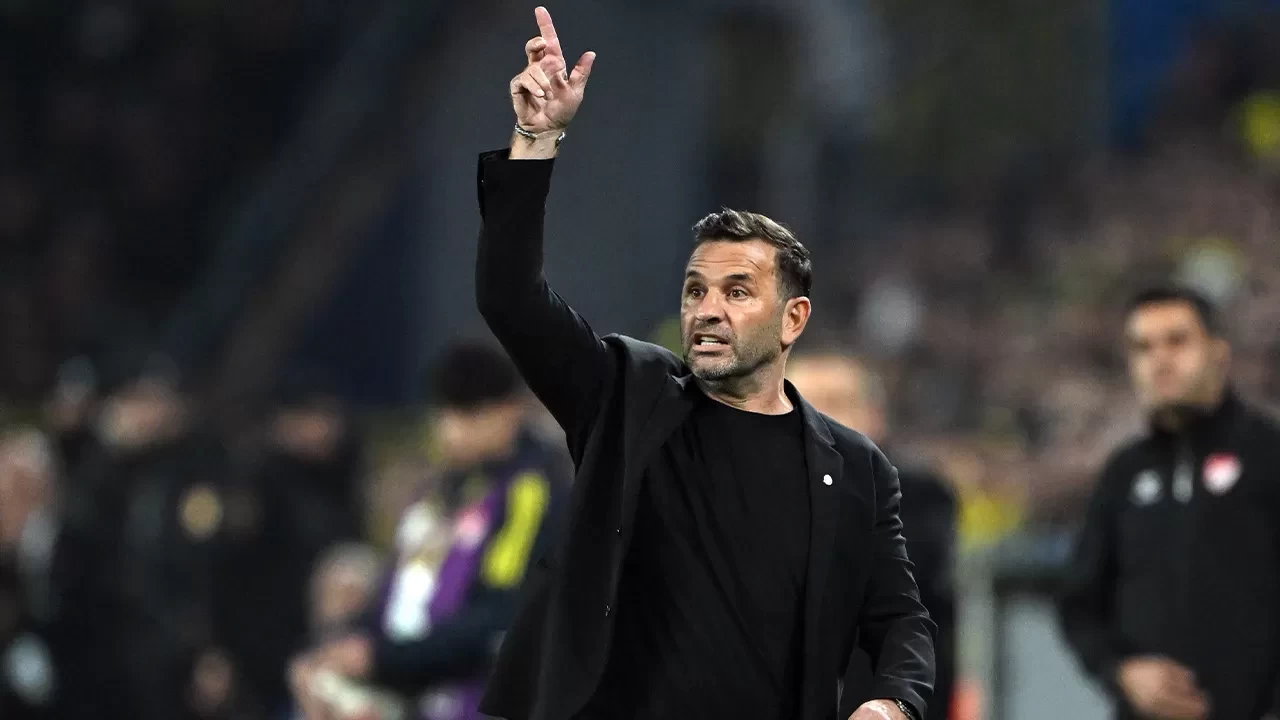 Okan Buruk'tan Fenerbahçe-Galatasaray derbisinde şaşırtan sağ bek tercihi