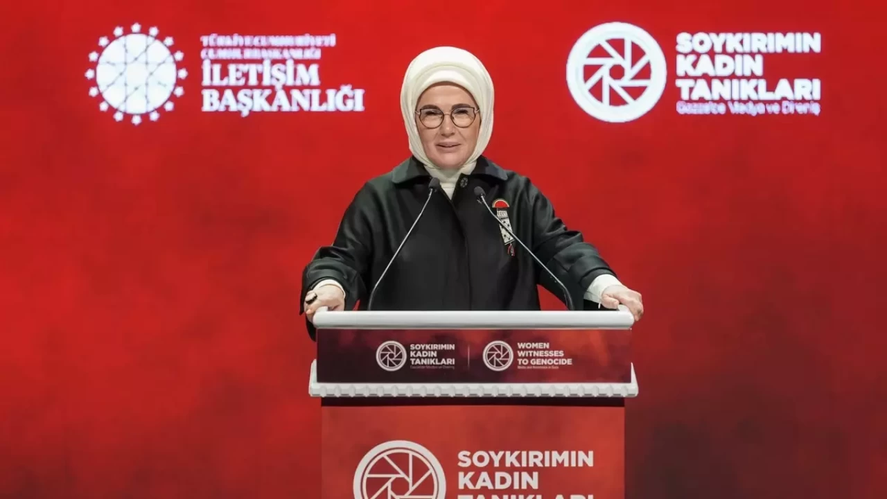Emine Erdoğan: Haksızlığa ve adaletsizliğe karşı savaş açmak hepimizin görevi