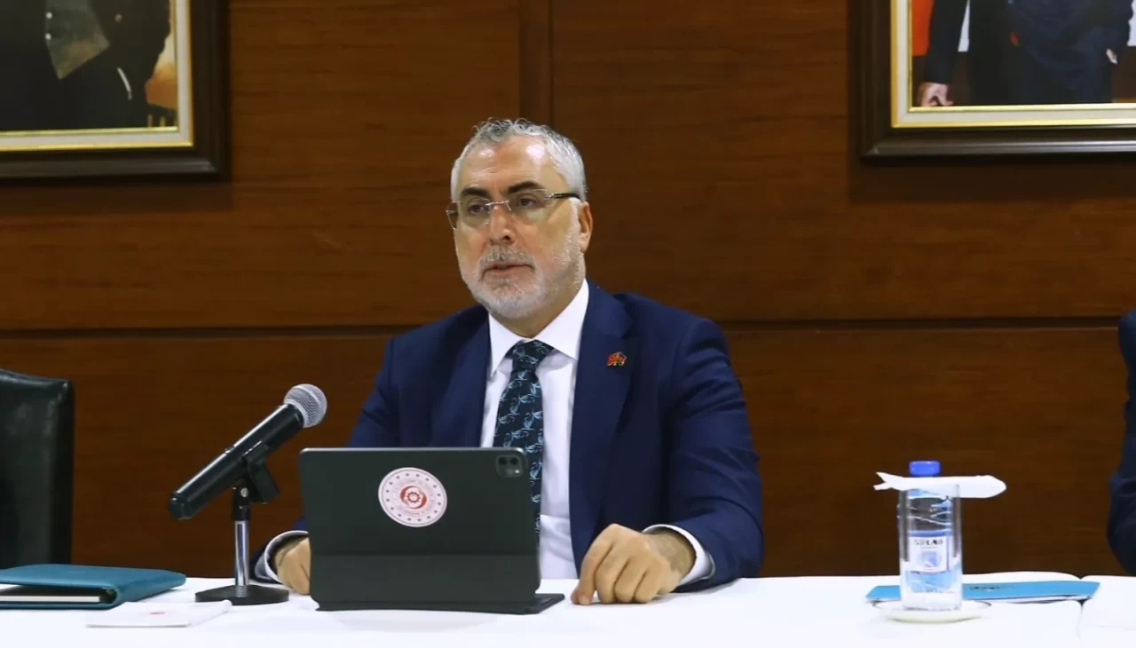 Türkiye-Azerbaycan iş dünyası buluşmasında kritik mesaj: Işıkhan’dan yatırım ve destek müjdesi!