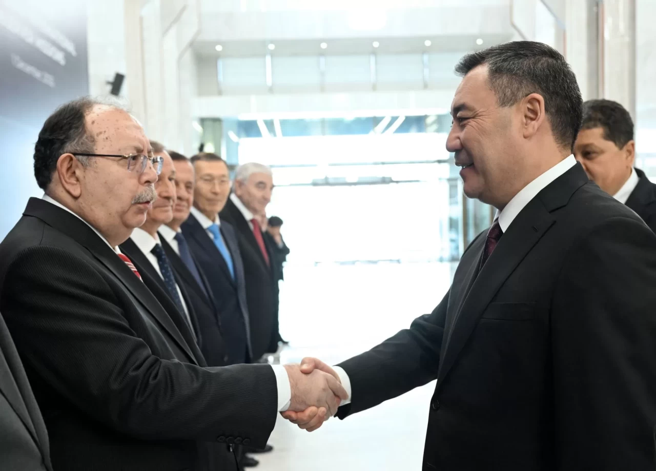 YSK, Kırgızistan'daki erken milletvekili seçimlerini gözlemci olarak takip etti