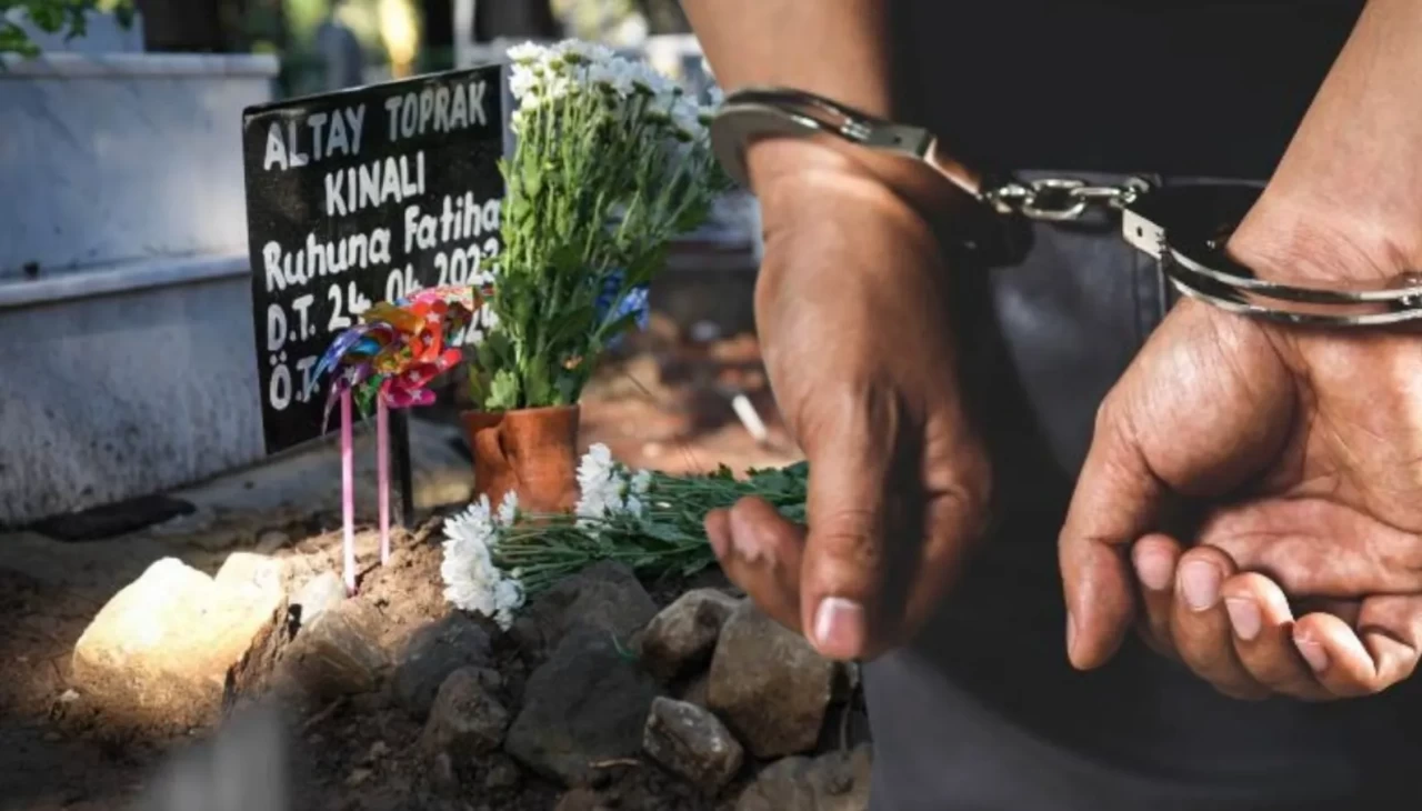 İzmir’de 1 yaşındaki Altay bebeğin ölümünde yeni gelişme: Böcek ilaçlaması yapan iki şüpheli yeniden tutuklandı