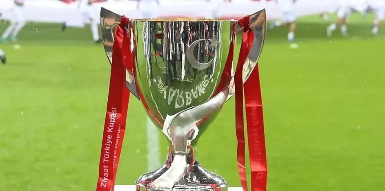 Ziraat Türkiye Kupası'nda Fenerbahçe-Beşiktaş derbisi heyecanı! İşte program...