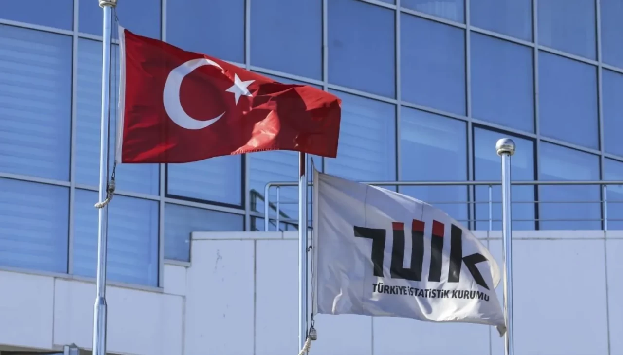 Ticarette Ekim dengesi: Aylık düşüşe rağmen yıllık satış hacmi yüzde 7,4 arttı