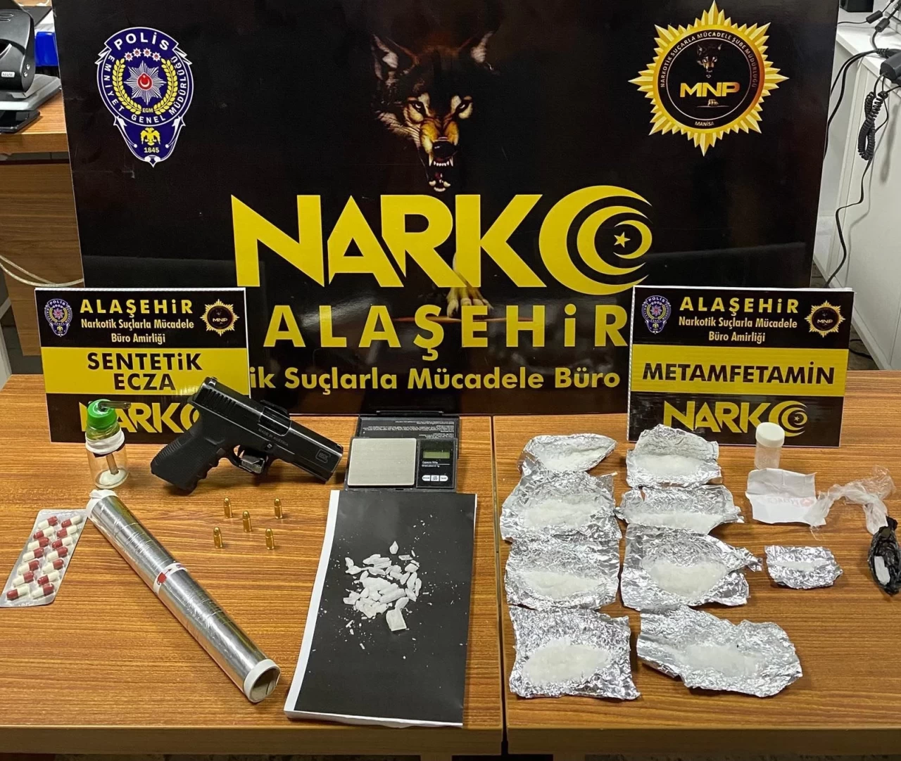 Manisa'da uyuşturucu operasyonlarında 439 kişiden 75'i tutuklandı