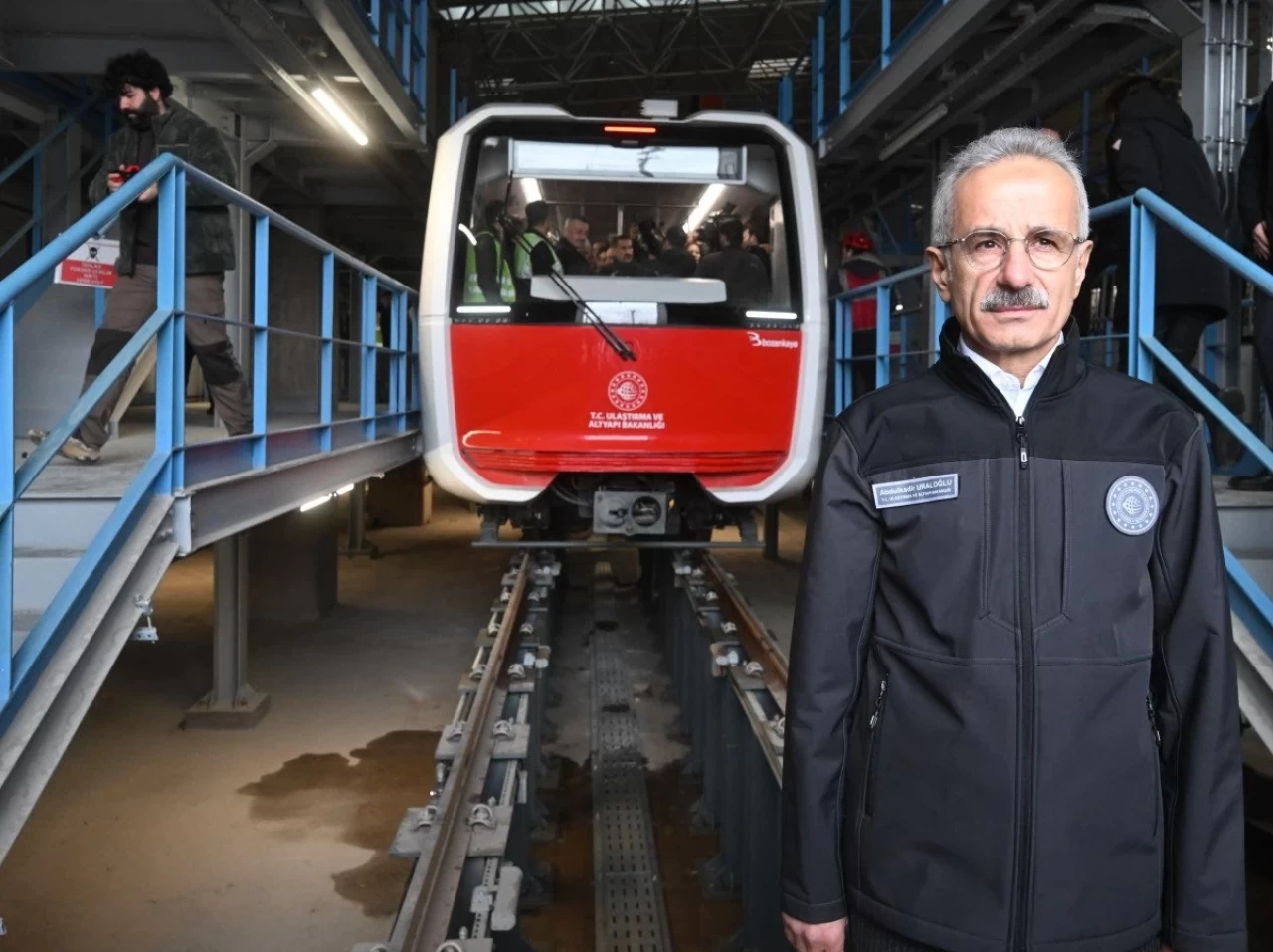 Abdulkadir Uraloğlu, Gebze OSB-Darıca Metro Hattı’nın ilk test sürüşünü yaptı