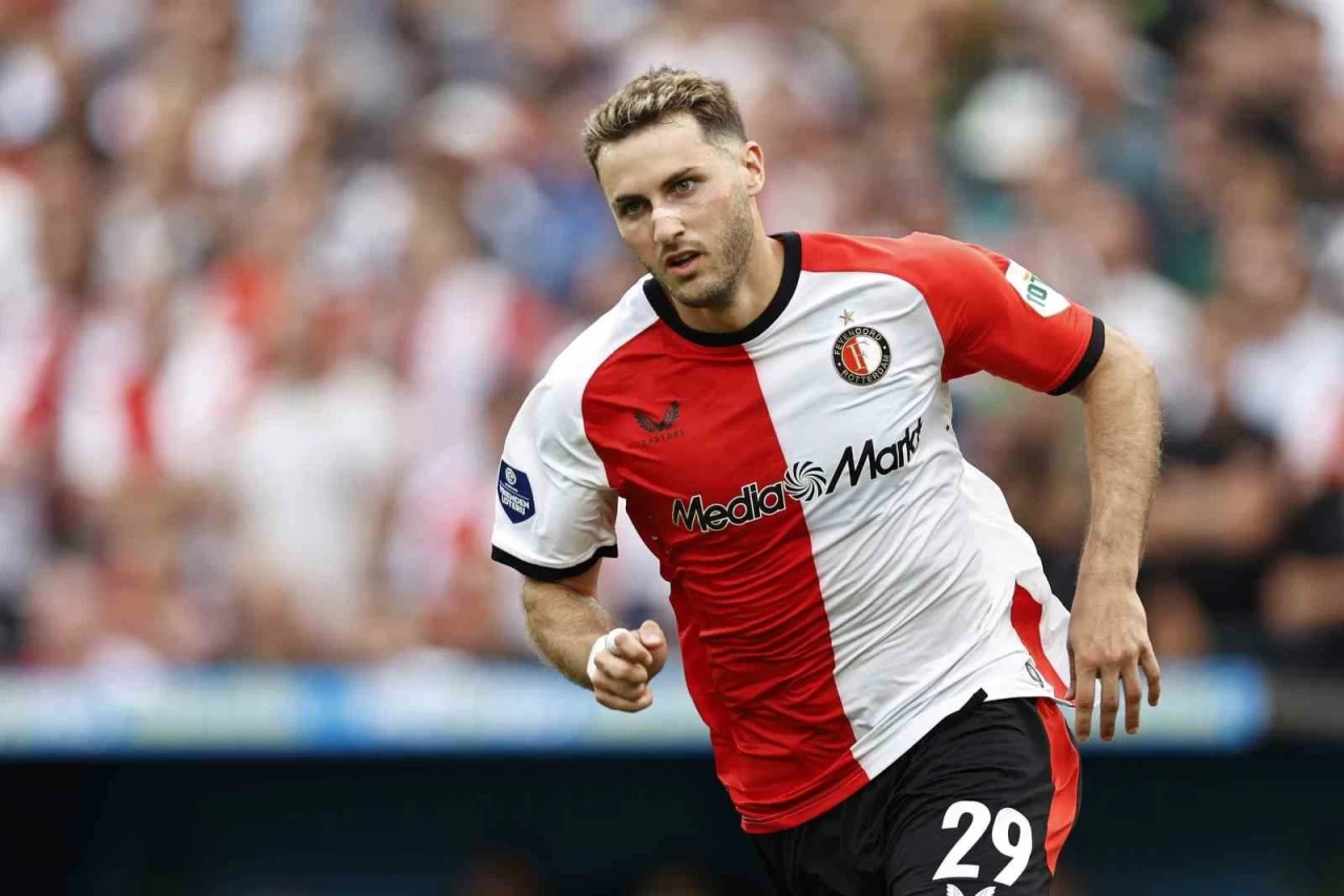 Milan, Feyenoord'dan Santiago Gimenez'i kadrosuna kattı