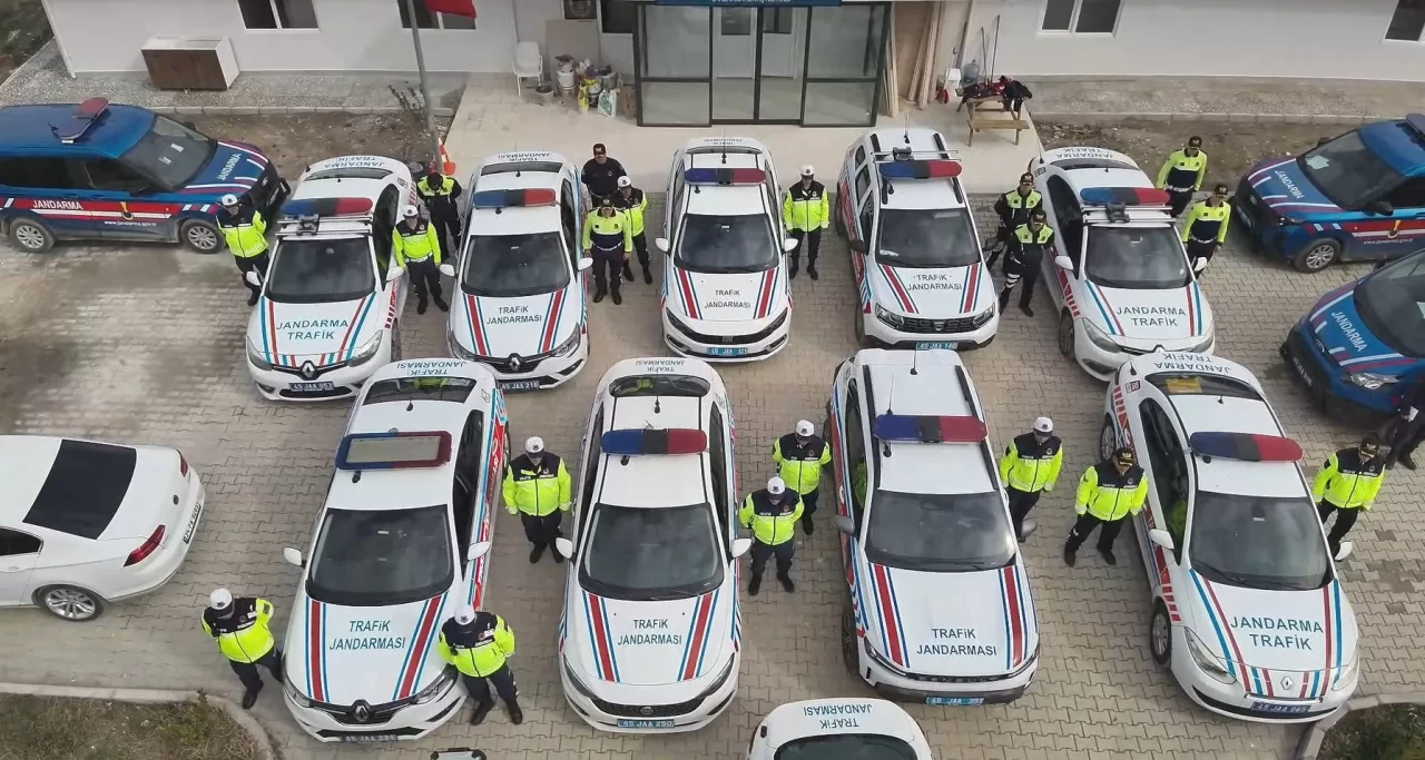 Manisa'daki denetimlerde 115 araç trafikten men edildi: 7 aranan şahıs gözaltında