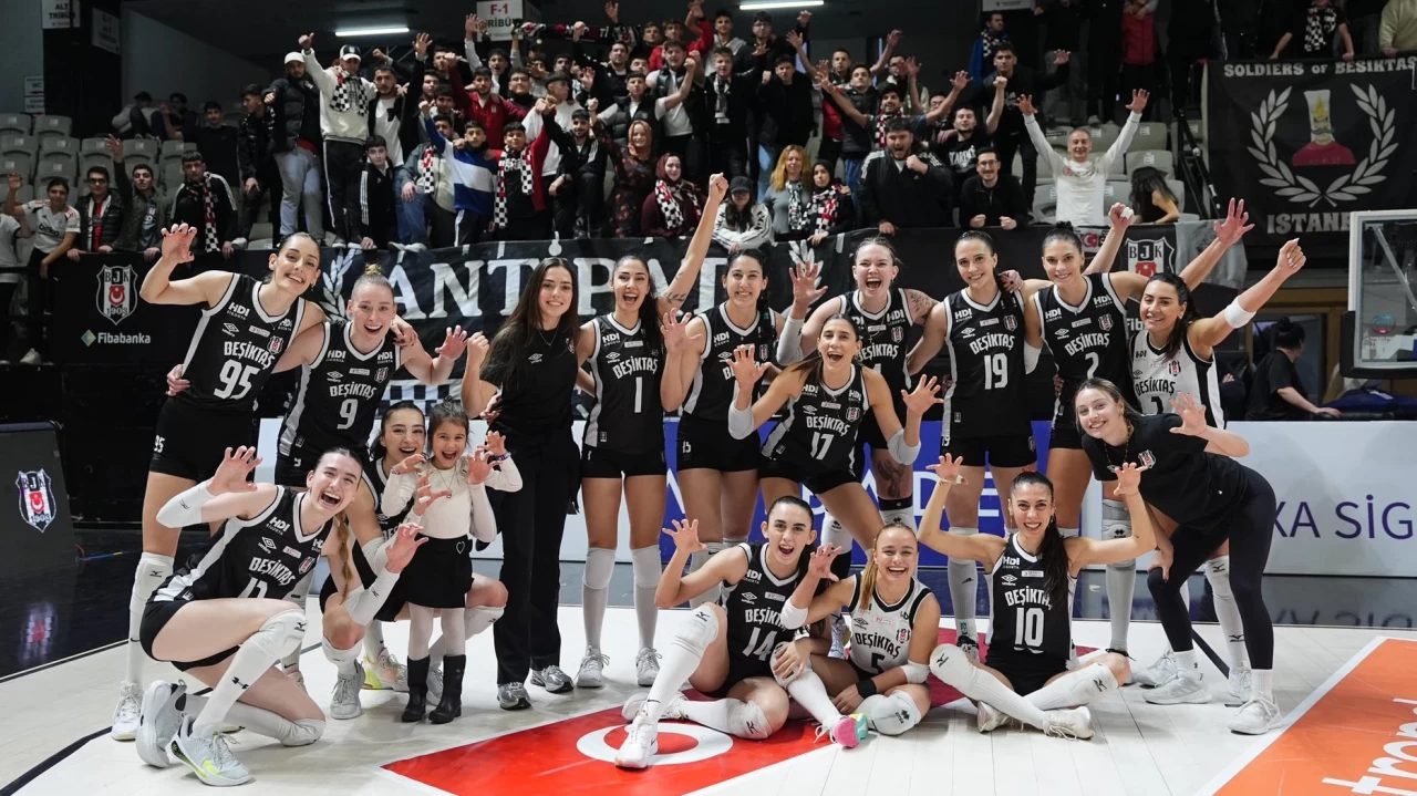Beşiktaş Kadın Voleybol Takımı, Sultanlar Ligi’nde Türk Hava Yolları'nı 3-0 mağlup etti