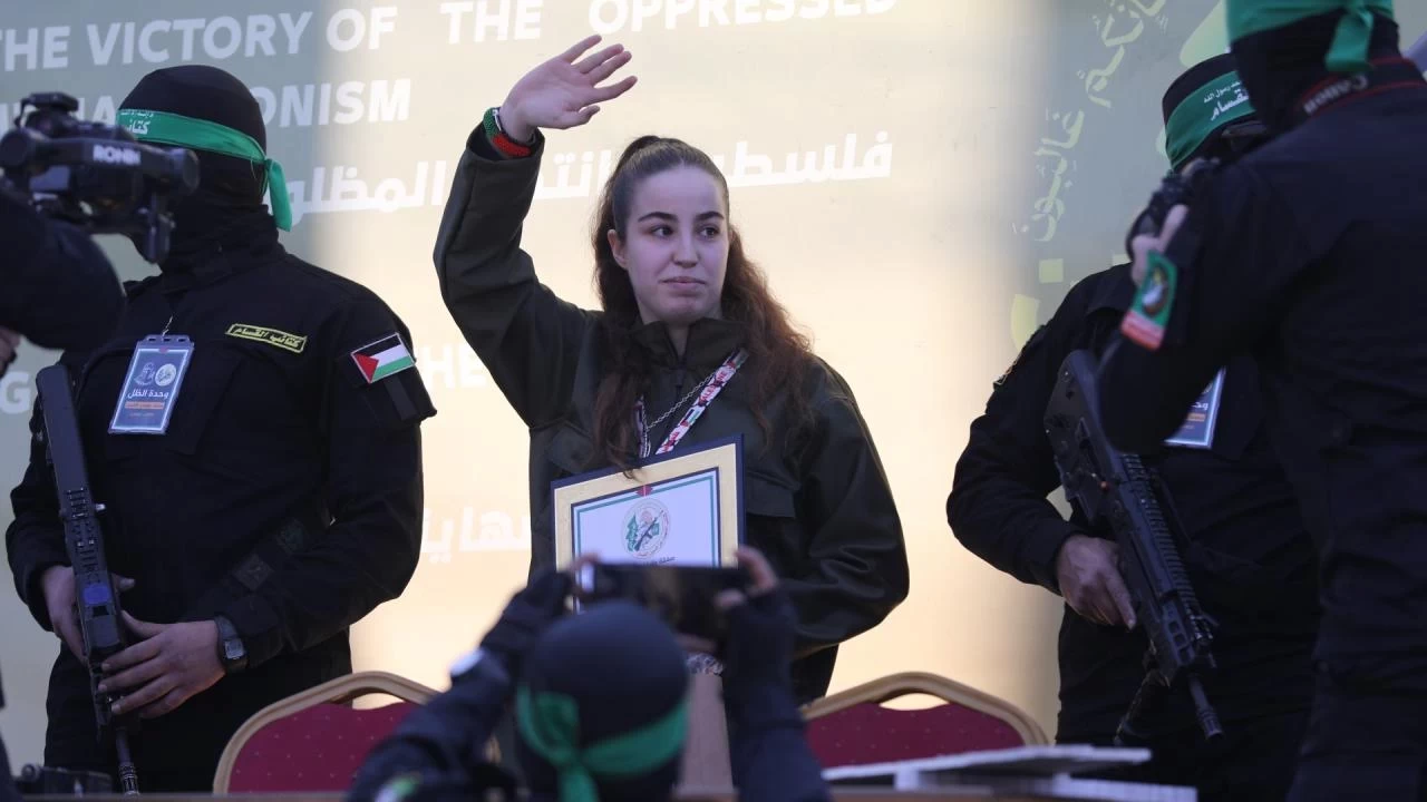 Serbest bırakılan İsrailli esir: Hamas bize dua kitabı verdi