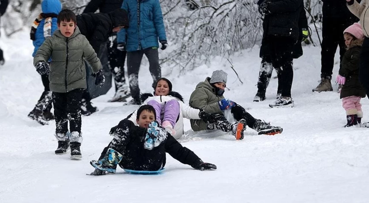 Eğitime kar engeli! Okullar 25 Şubat salı günü tatil edildi