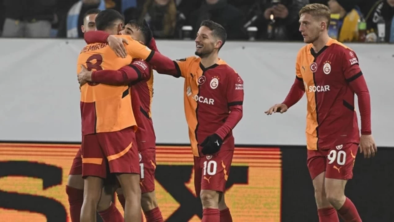 UEFA Avrupa Ligi'nde Galatasaray-AZ Alkmaar maçının ilk 11'leri belli oldu