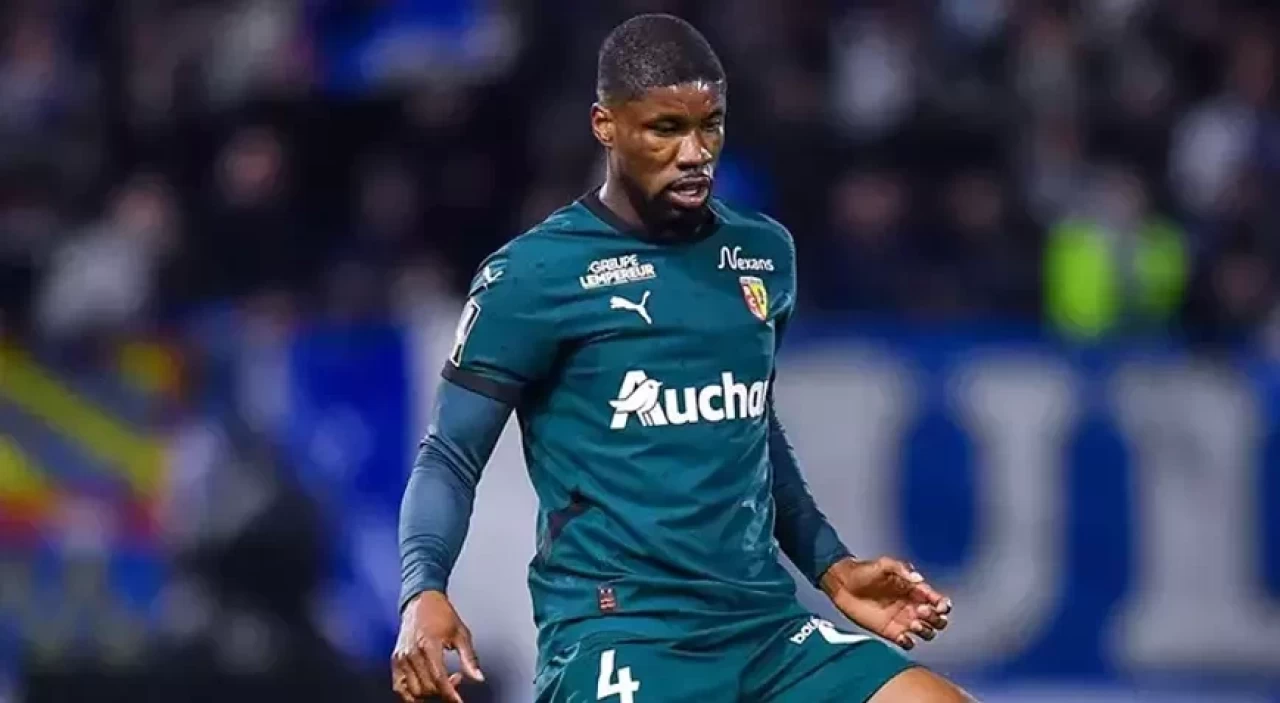 Fenerbahçe ve Galatasaray rekabetteydi: Tottenham, Kevin Danso transferinde sona yaklaştı