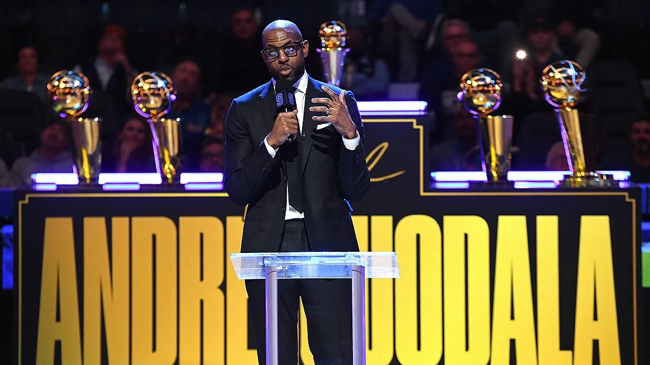 Golden State Warriors, Andre Iguodala’nın 9 numaralı formasını "emekli" etti