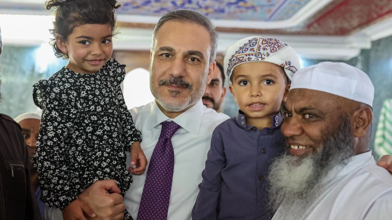 Bakan Fidan, Güney Afrika'da Nur'ul Hamidiye Camii'ni ziyaret etti