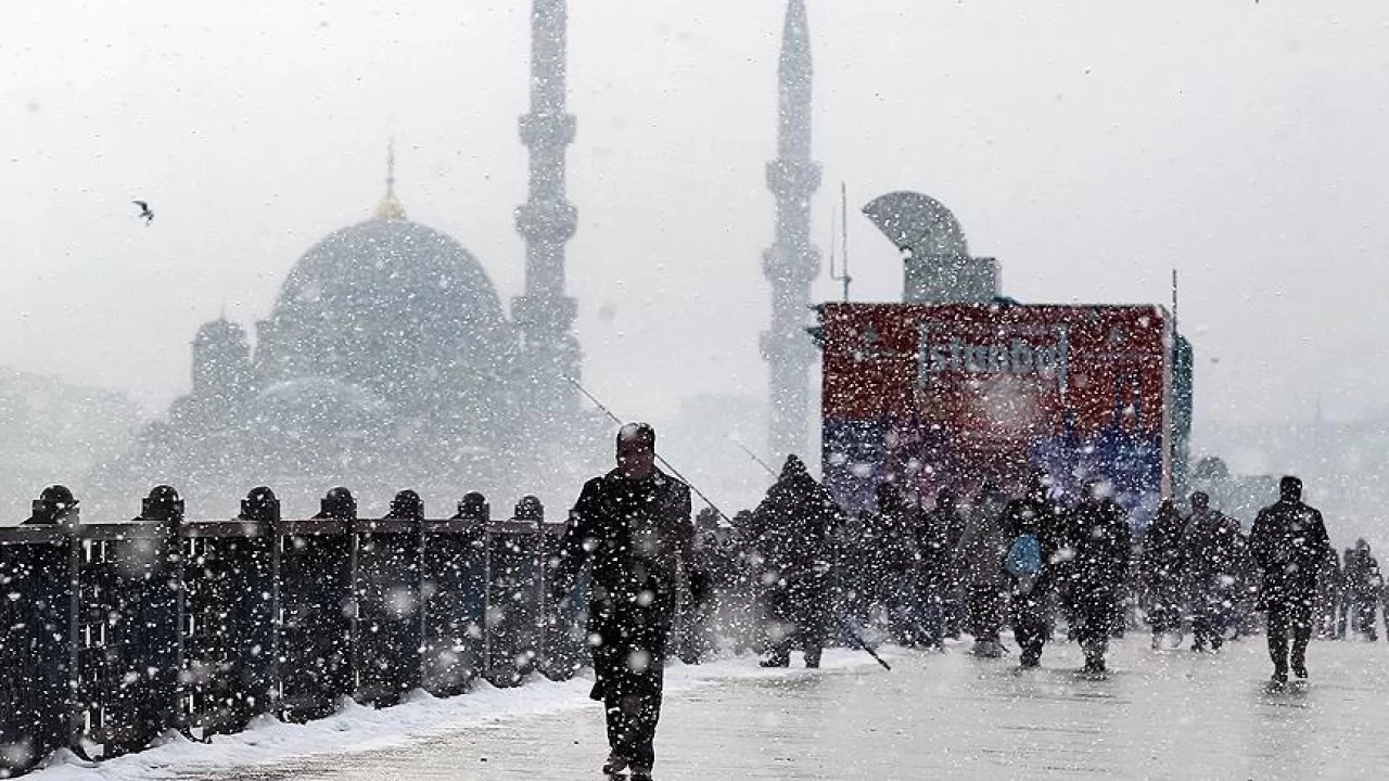 Meteoroloji uyardı! Şiddetli kar geliyor: İstanbul ve Ankara için alarm verildi