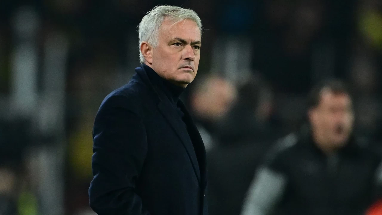 Fenerbahçe Teknik Direktörü Jose Mourinho, Kasımpaşa galibiyeti sonrası oyuncularını övdü