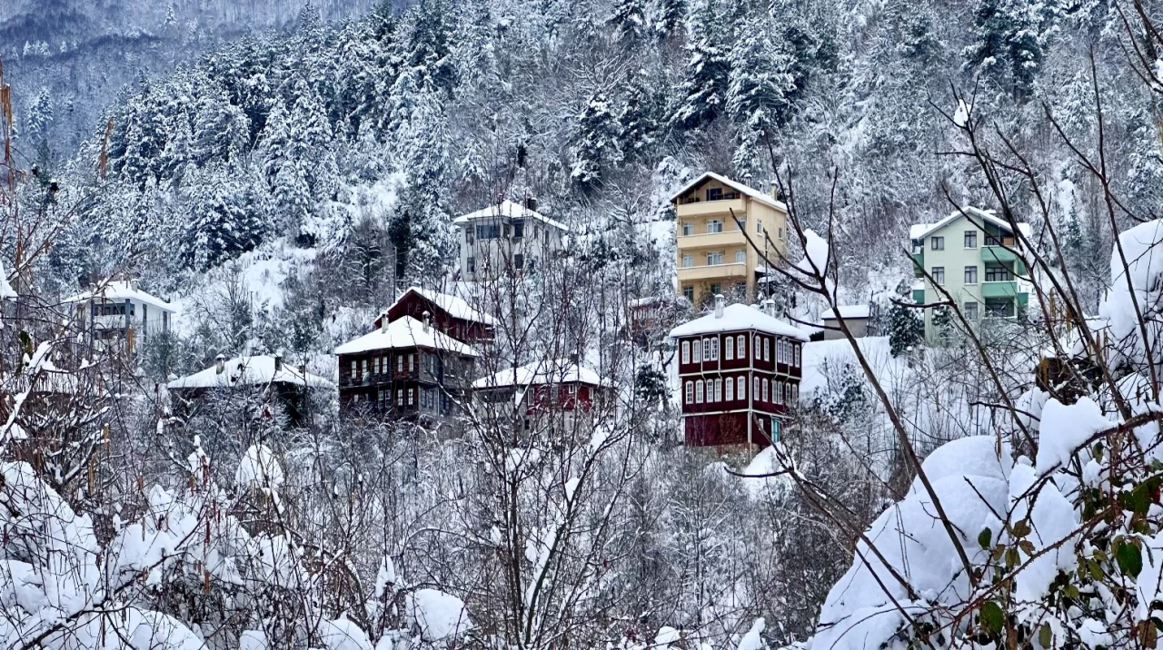 Kastamonu beyaza büründü: Muhteşem manzaralar dronla görüntülendi