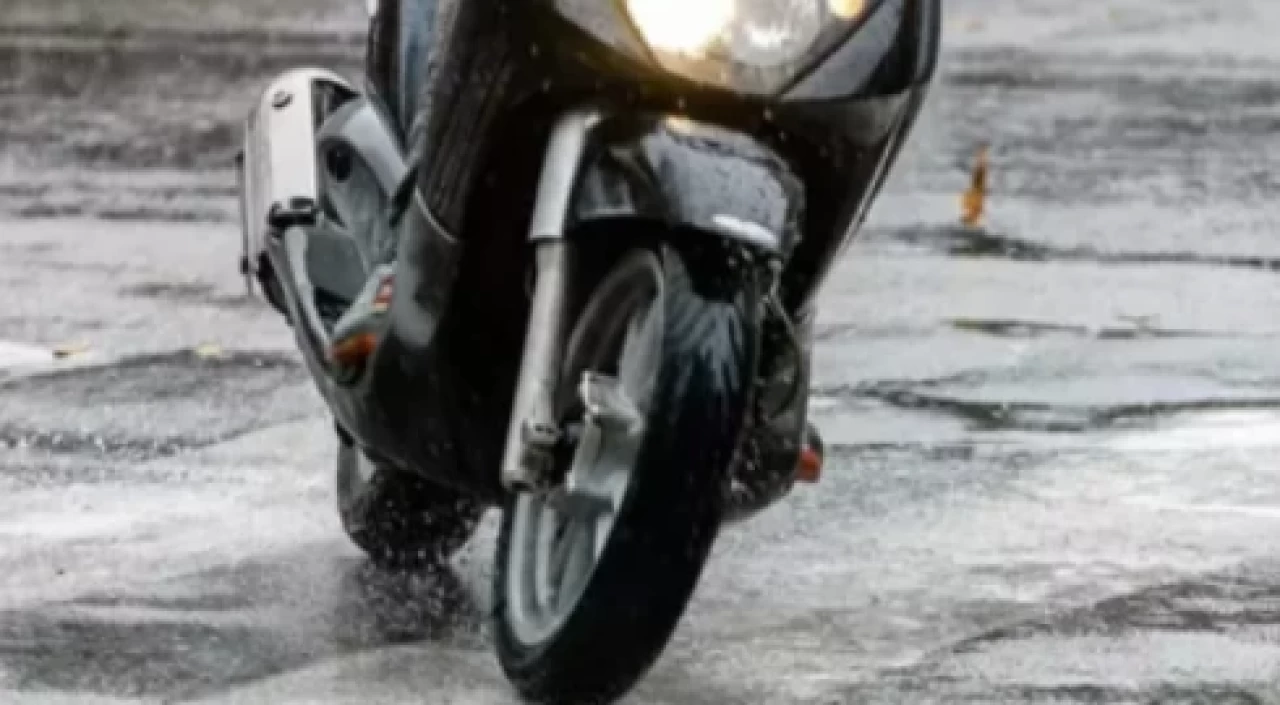 Kocaeli'de hava koşulları nedeniyle scooter ve motosikletlerin trafiğe çıkışı yasaklandı