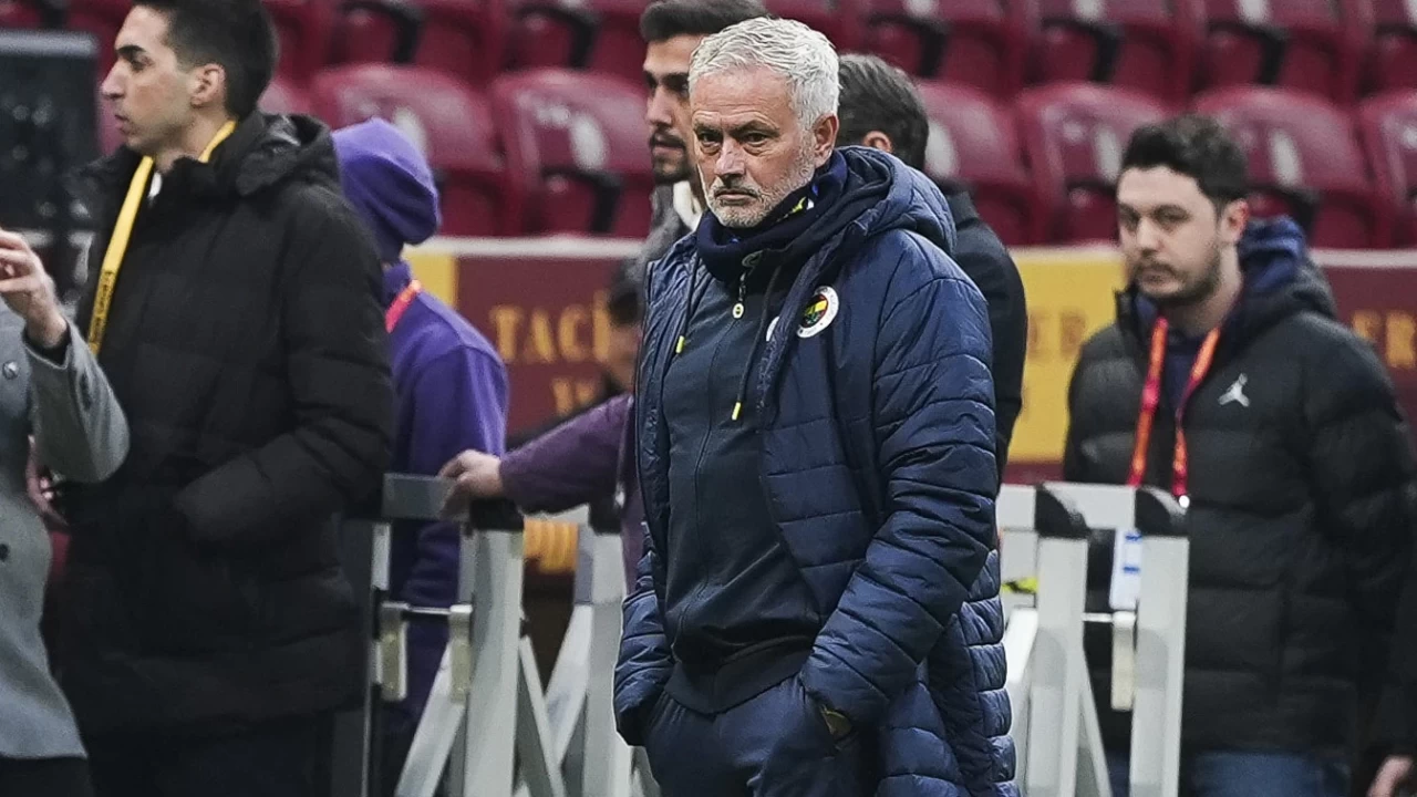 Fenerbahçe Teknik Direktörü Mourinho, Galatasaray derbisi öncesi açıklamalarda bulundu