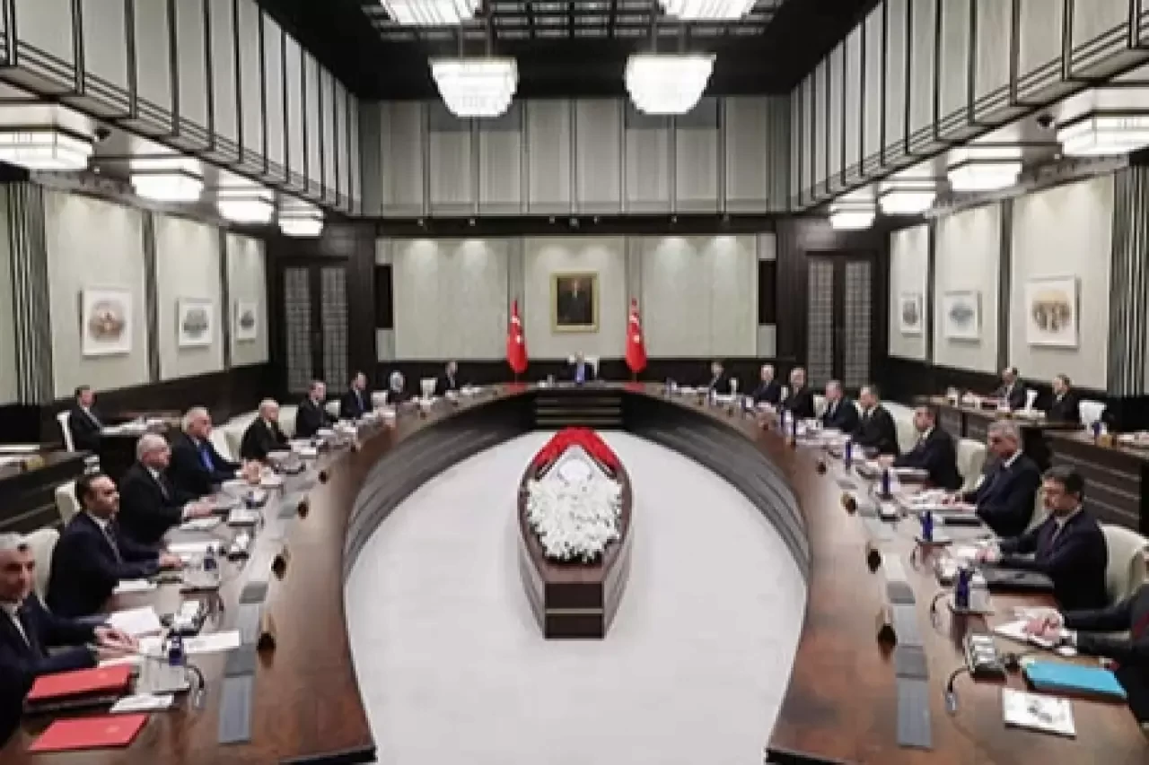 Cumhurbaşkanlığı Kabinesi üyelerinden "28 Şubat" paylaşımı