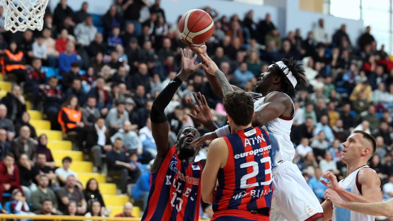 Trabzonspor, TED Ankara Kolejliler’i  mağlup ederek seriyi 16 maça çıkardı