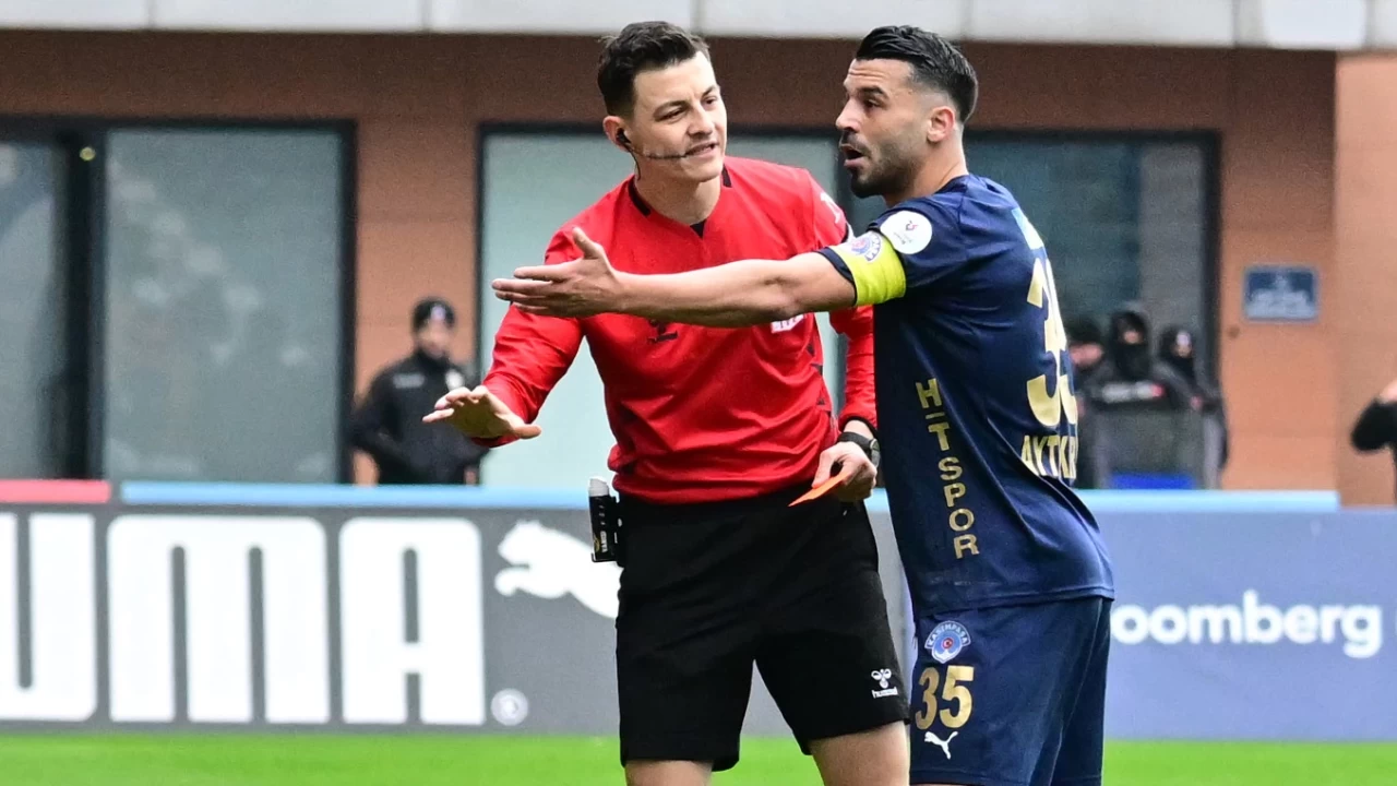 Süper Lig'de Kasımpaşa-Rizespor maçında şampiyonluk yarışındaki Galatasaray ve Fenerbahçe'yi ilgilendiren önemli detay